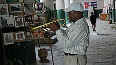 Výjevy ze Staré Havany. Trumpetista s portréty Fidela Castra (5. ledna 2026)