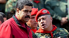 Venezuelský prezident Nicolás Maduro a dvojka jeho re�imu Diosdado Cabello (4....