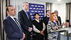 Brn�nská organizace hnutí ANO si pod dohledem krajské �éfky Aleny Schillerové...