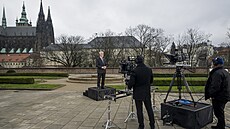 Prezident Petr Pavel p�i natá�ení svého novoro�ního projevu, který televize...
