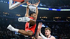 Kawhi Leonard z LA Clippers sme�uje v zápase s Utah Jazz.