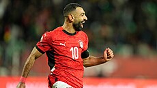 Mohamed Salah slaví t�etí egyptský gól v osmifinále.