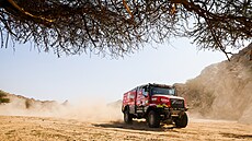 Kamion Ale�e Lopraise v první etap� Rallye Dakar 2026.