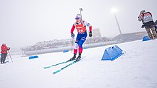 Lucie Charvátová b�í sprint v Oberhofu.