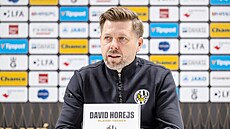 Trenér David Horej� na tiskové konferenci FC Hradec Králové.