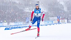 Joná� Mare�ek vyrá�í do sprinterského klání v Oberhofu.
