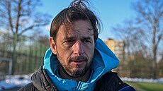 Trenér Marek Jarolím hovo�í p�i zahájení zimní p�ípravy fotbalist� Karviné.
