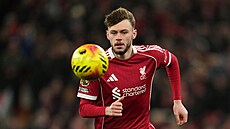 Liverpoolský Conor Bradley b�í pro mí�.