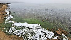 Zelený led na Lipn� v prosinci 2025. (8. ledna 2026)