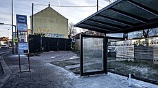 Hadovitá, nebo Stadion Strahov? Zastávka v pra�ské Michli má nový p�íst�e�ek,...