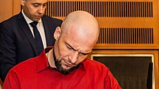 U Krajského soudu v Hradci Králové za�alo hlavní lí�ení se dv�ma ob�alovanými,...