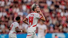 Kevin Kampl d�kuje fanou�k�m Lipska.