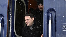 Ministr zahrani�í Petr Macinka (Motoristé sob�) ve vlaku na cest� na Ukrajinu...