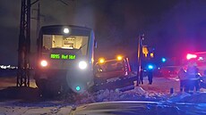 V Tr�nici se vlak srazil na �elezni�ním p�ejezdu se sypa�em. (3. ledna 2026)