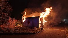 V Ústí nad Labem ho�ela stavební bu�ka. (3. ledna 2026)