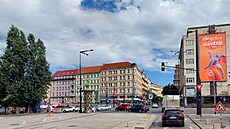 Ilegální reklamní plocha naproti Národnímu muzeu. Podle iniciativy P�idej se a...