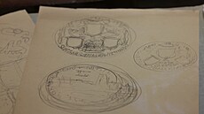 K vid�ní je i p�vodní návrh pam�tní mince opavské nemocnice z roku 1975. ...