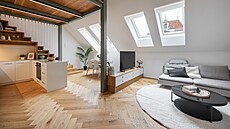 D�ev�né podlahy interiér p�íjemn� zateplují.