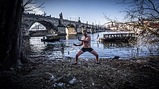 15. ro�ník T�íkrálového otu�ileckého plavání pod Karlovým mostem (6. ledna 2026)