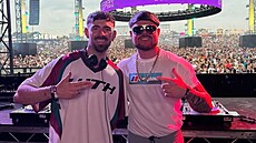 Stavební d�lník z Newcastlu Jack Kay si u�ívá �ivot celebrity. (11. srpna 2025)