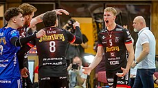 Volejbalisté �eských Bud�jovic se radují.