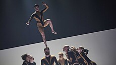 Záb�r z p�edstavení Wolf, které soubor Circa v lét� p�edstaví na festivalu...