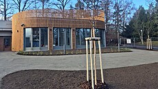 U Ko�uteckého jezírka v Plzni u� stojí zcela nová budova. Ta má slou�it d�tské...