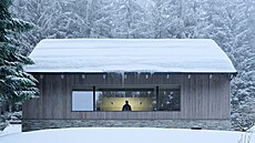 Chalupa Na Kuka�kách v obci Strá�né respektuje tradi�ní krkono�skou typologii s...