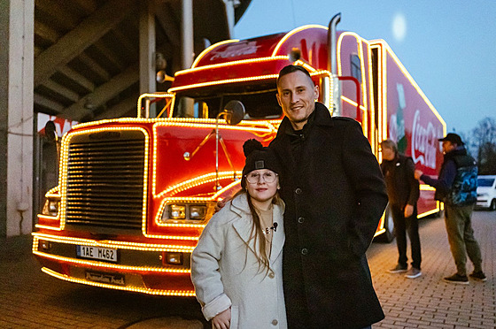 Kapitán Slavie Jan Bo�il s dcerou Nelou.