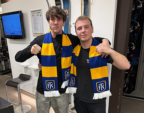 Dva ze t�í zakladatel� italského fanklubu FK Teplice.