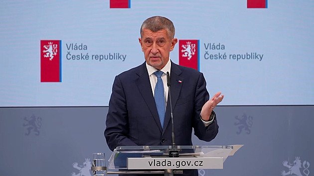 Motoristé si šprajc Petra Pavla nechtějí nechat líbit. A sporem o letadla to teprve začíná