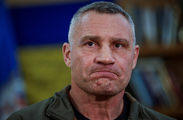 Zimní pohroma na Ukrajině. Nefunguje už pořádně žádná elektrárna, školy zavírají