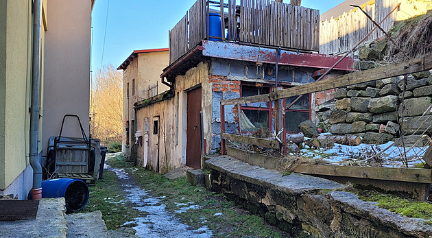 Další ostraha i školení. Radnice po střelbě v Chřibské posilují bezpečnost úřadů