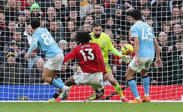 ONLINE: United v derby přehráli City. Souček je v základu, v akci i Chelsea