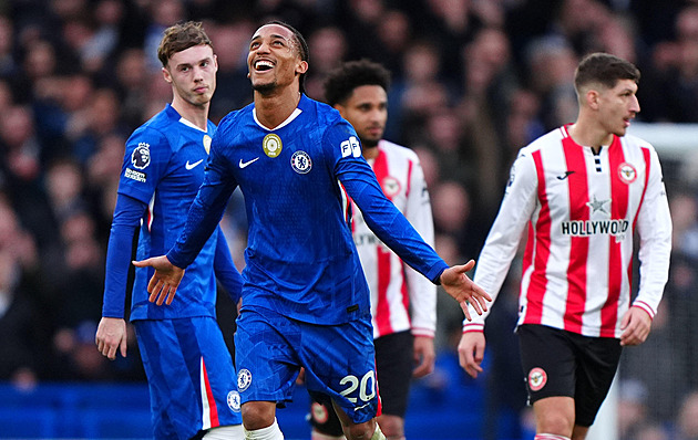 Hvězdy Chelsea pod tvrdou kritikou. Kolem natěšených dětí soupeře prošly bez zájmu