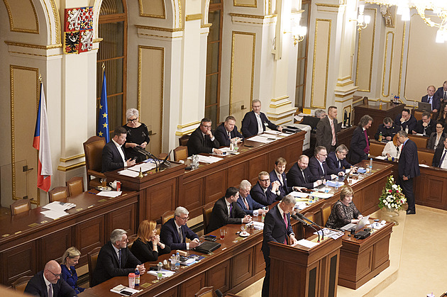 Drzost amerického velvyslance a idiot politiky. Jaká je cena za důstojnost a suverenitu?