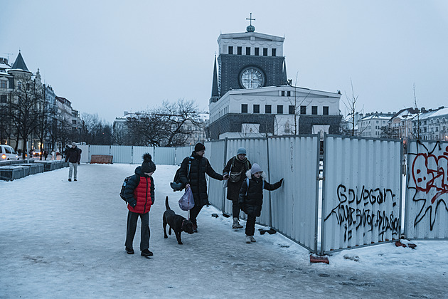 Ledovku nahradí námraza. Česko čekají chladné noci i dny