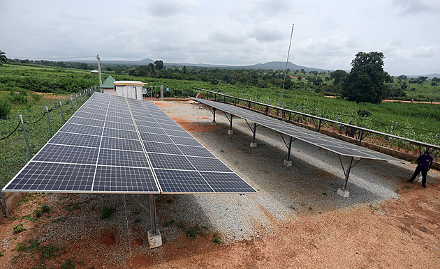 Jižní Korea se kvůli válce odklání od fosilních paliv. Investuje do solárů