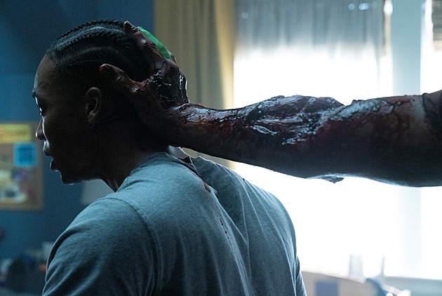 Aztécký nástroj smrti je hlavní postavou teenagerovského hororu Ozvěna