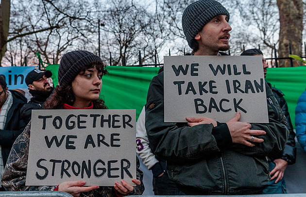 „Okamžitě opusťte Írán.“ USA vyzvaly své občany v zemi k evakuaci