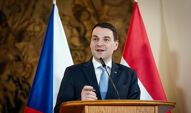 Macinka chystá podklady k Radě míru, prezident chce znát její pravomoci