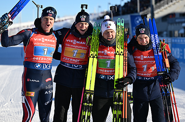 Norská štafeta vyhrála i s dvěma trestnými koly, Češi zapsali nejlepší výsledek sezony
