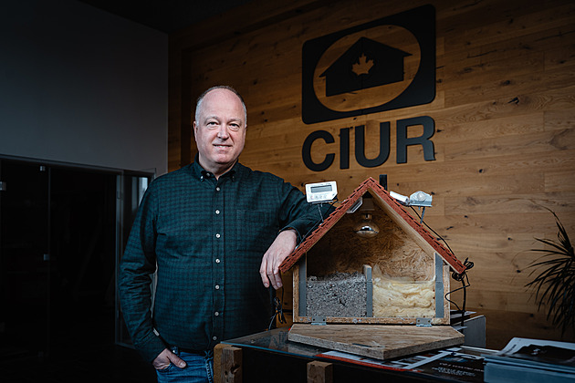 Byznys z papíru. Filmový sníh rodinné firmy se objevil i ve Hvězdných válkách