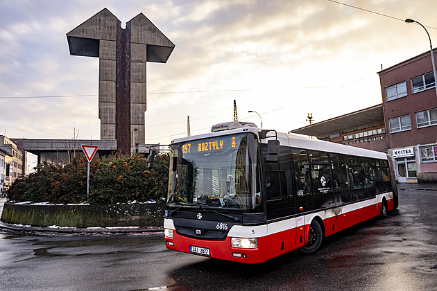 Nechceme čekat na další tragédii. Nebezpečný úsek u smíchovského nádraží dozná změn