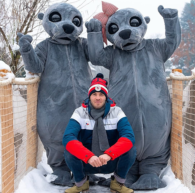 Rohan představil maskoty Olympiády dětí a mládeže. Jména lachtanů vybíraly žáci