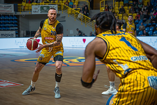 Žádné obraty se nekonaly. V semifinále poháru jsou Pardubice, Opava i Ústí