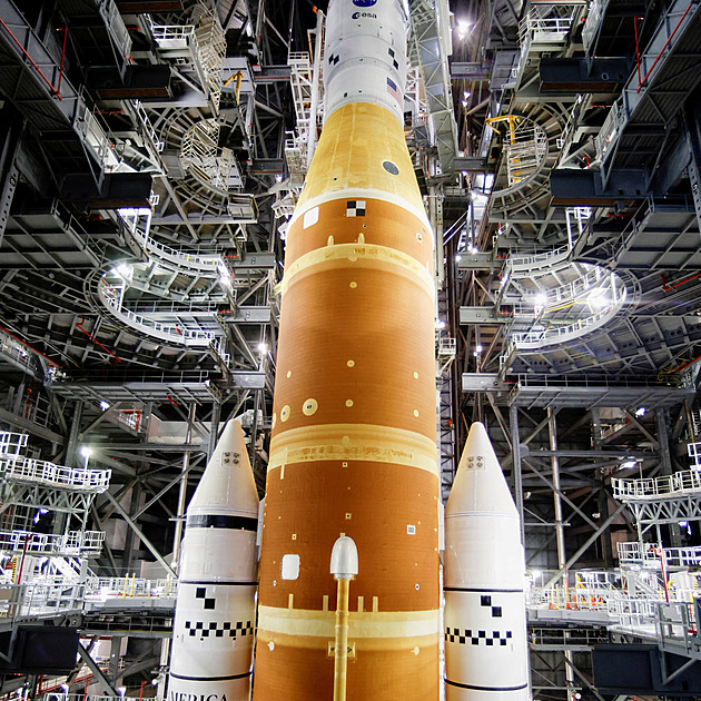 Už jen jeden den. NASA se chystá po půlstoletí vyslat první lidi k Měsíci