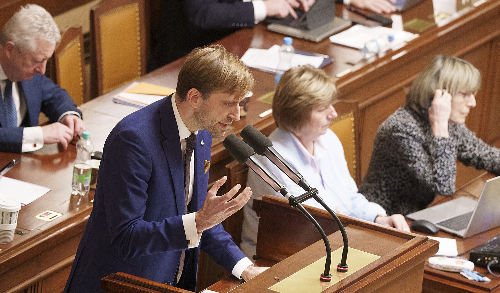 Na Ukrajincích vydělala VZP více než 10,5 miliardy, teď se o ně má rozdělit