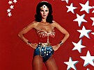 Sexy here�ka Lynda Carterová jako Wonder Woman z roku 1975.