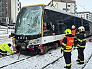 V Hlubo�epech se srazila tramvaj s n�kla��kem. �idi�i obou voz� jsou zran�n�....